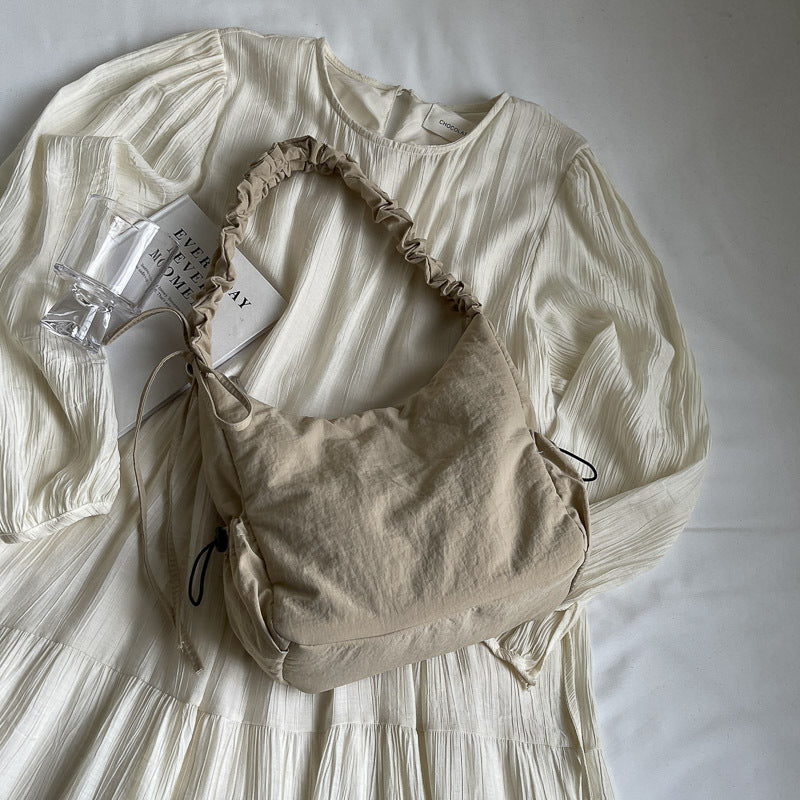 Dametaske med bindebånd, rynker og flæser – Bærbar skuldertaske/crossbody