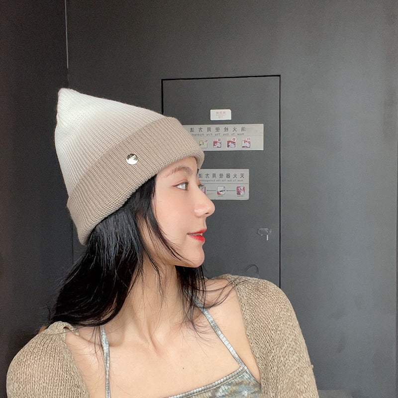 Gradient Texture Small Icon Knitted Hat
