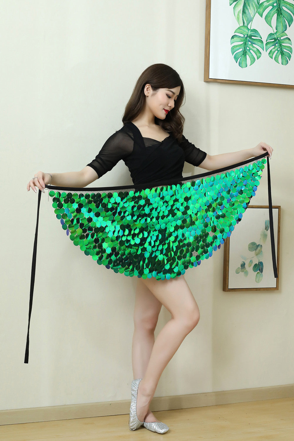 Women's Sexy Sequin Wrap Buttocks Short Skirt Triangular Scarf