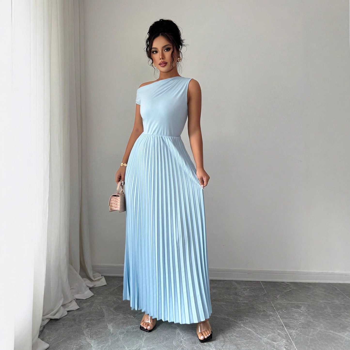 Womens Stylish Figure-hugging Sleeveless Pleated Dress