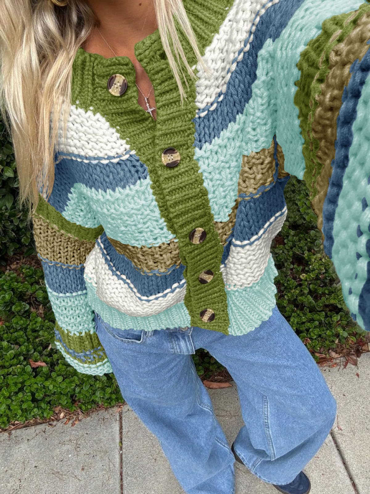 Strikket Cardigan til Damer med Striber og Knapper