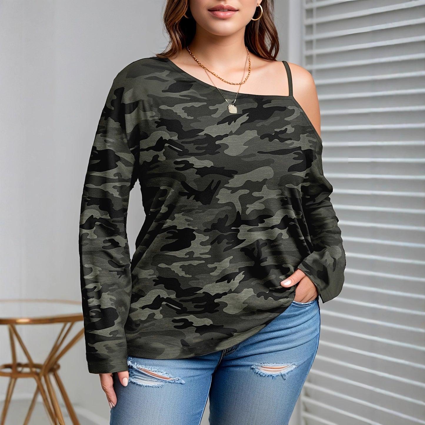 Plus-size Women's Solid-color Off-shoulder Long-sleeve T-shirt
