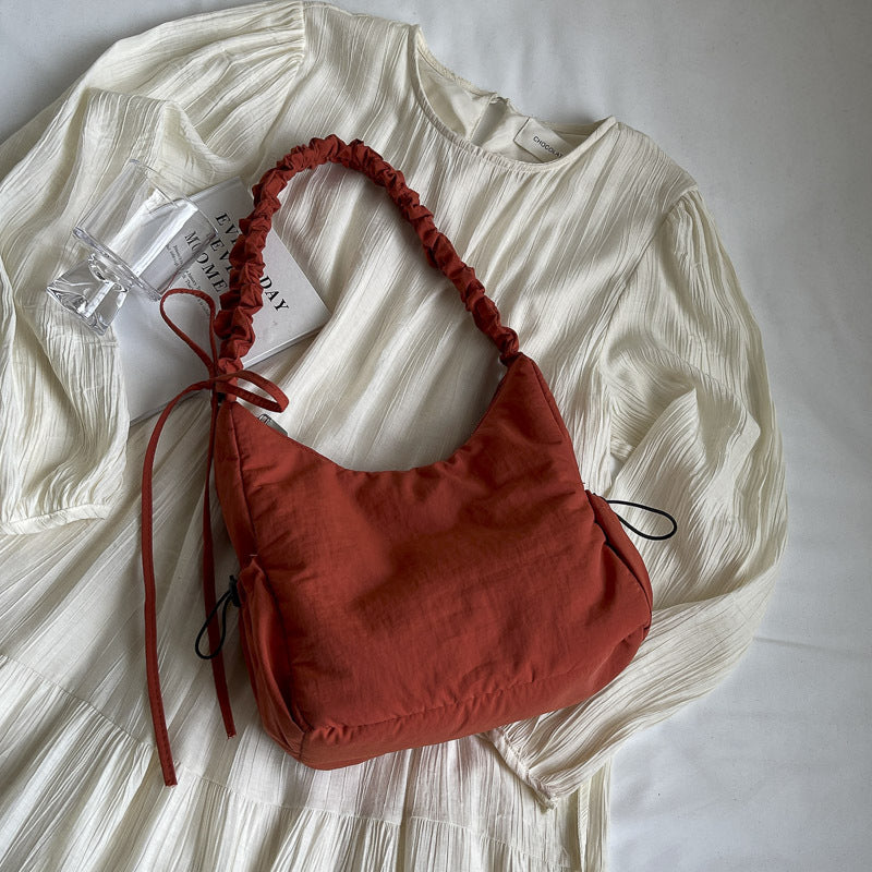 Dametaske med bindebånd, rynker og flæser – Bærbar skuldertaske/crossbody