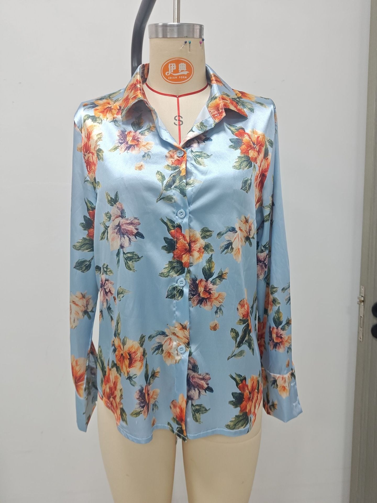 Womens Floral-Print Button-Up Long-Sleeve Shirt
