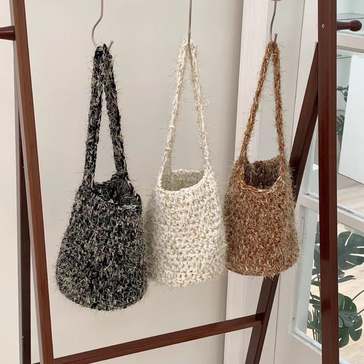 Niche Design Woven Plush Gold Thread Handbag