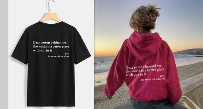 Dame-plyshættetrøje med bogstavprint, kængurulomme og snøre, unisex