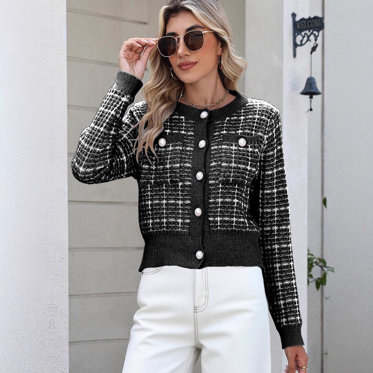 Female Classic Style Temperament Coat Pearl Buckle Fashion Sweater Female