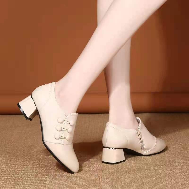 Large Size Mom Shoes Women's New Leather Shoes Mid Heel Chunky Heel Slip-on