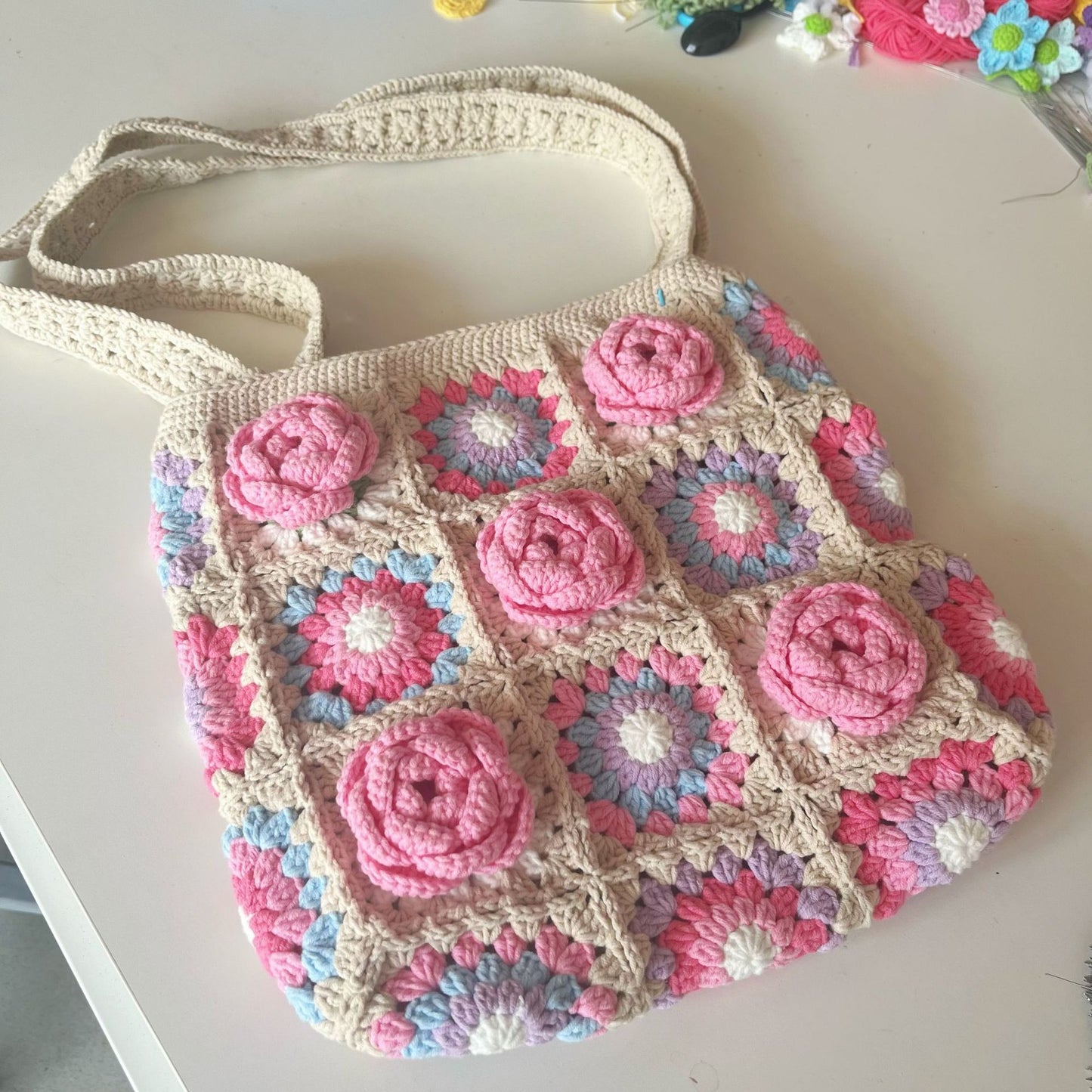 New Wool Crocheted Creative Hand Weaving Three-dimensional Flower Shoulder Bag