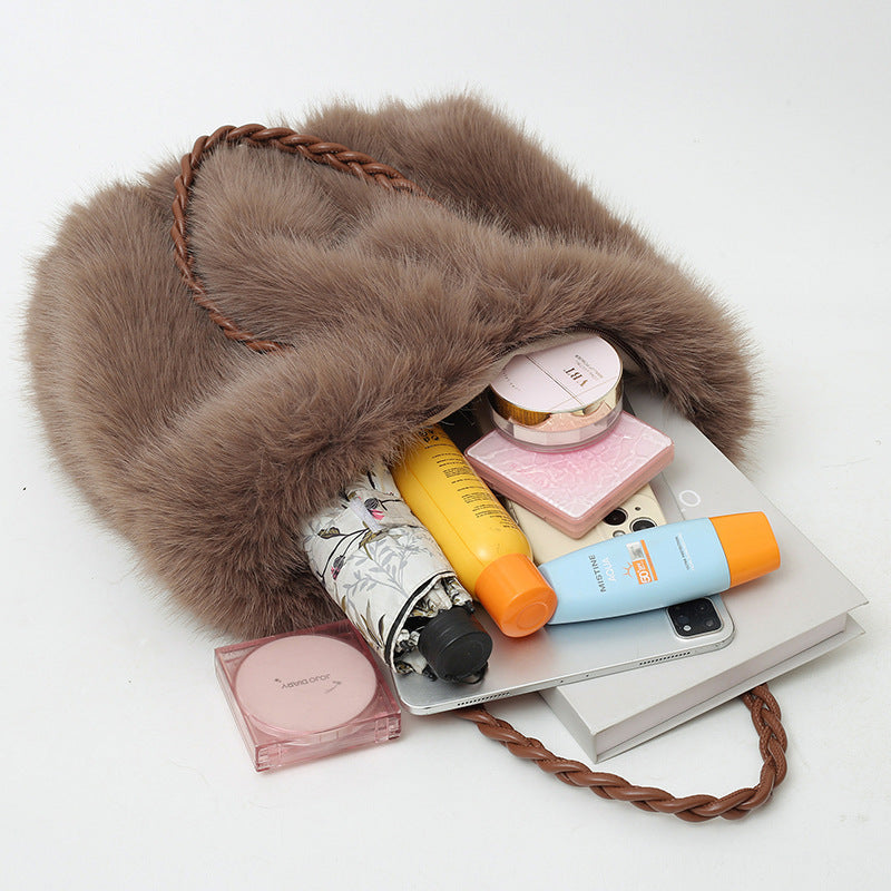 New Plush High-end Fashion Pleated Faux Fox Fur Shoulder Bag