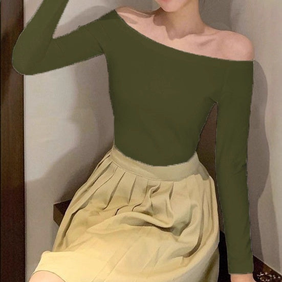 New Shoulder-baring Top With Slim-fit Long Sleeves