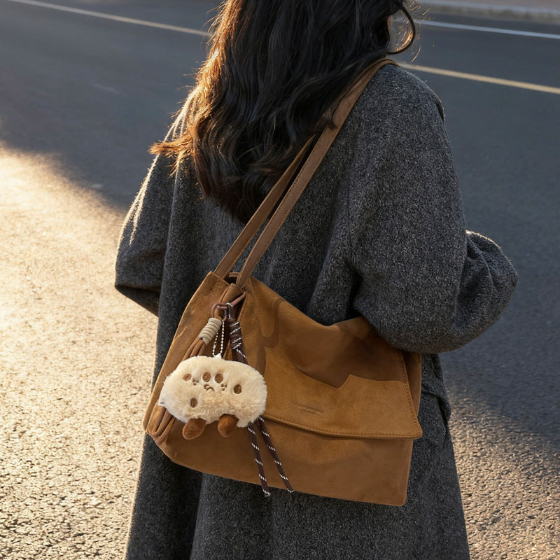 Retro High-capacity Versatile Shoulder Bag For Casual And Commuter Use