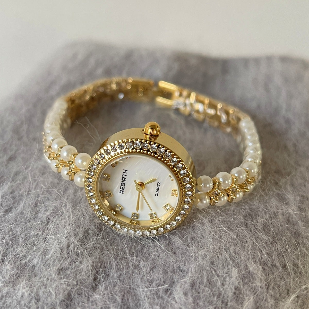 Women's Watch Exquisite High-grade Gold Steel Strap Watch