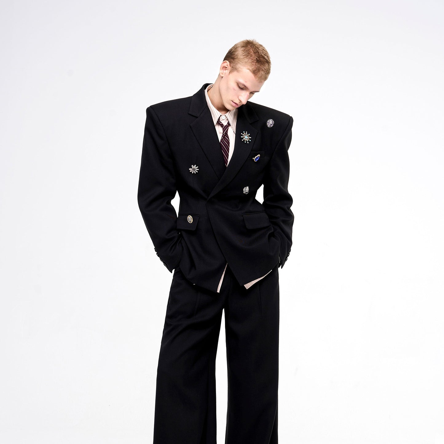 High-grade Light Luxury Metal Brooch Men's Tight Waist Crisp Wool Suit