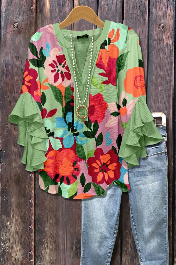 Casual Top With A Creative Floral Print And Digital Printing