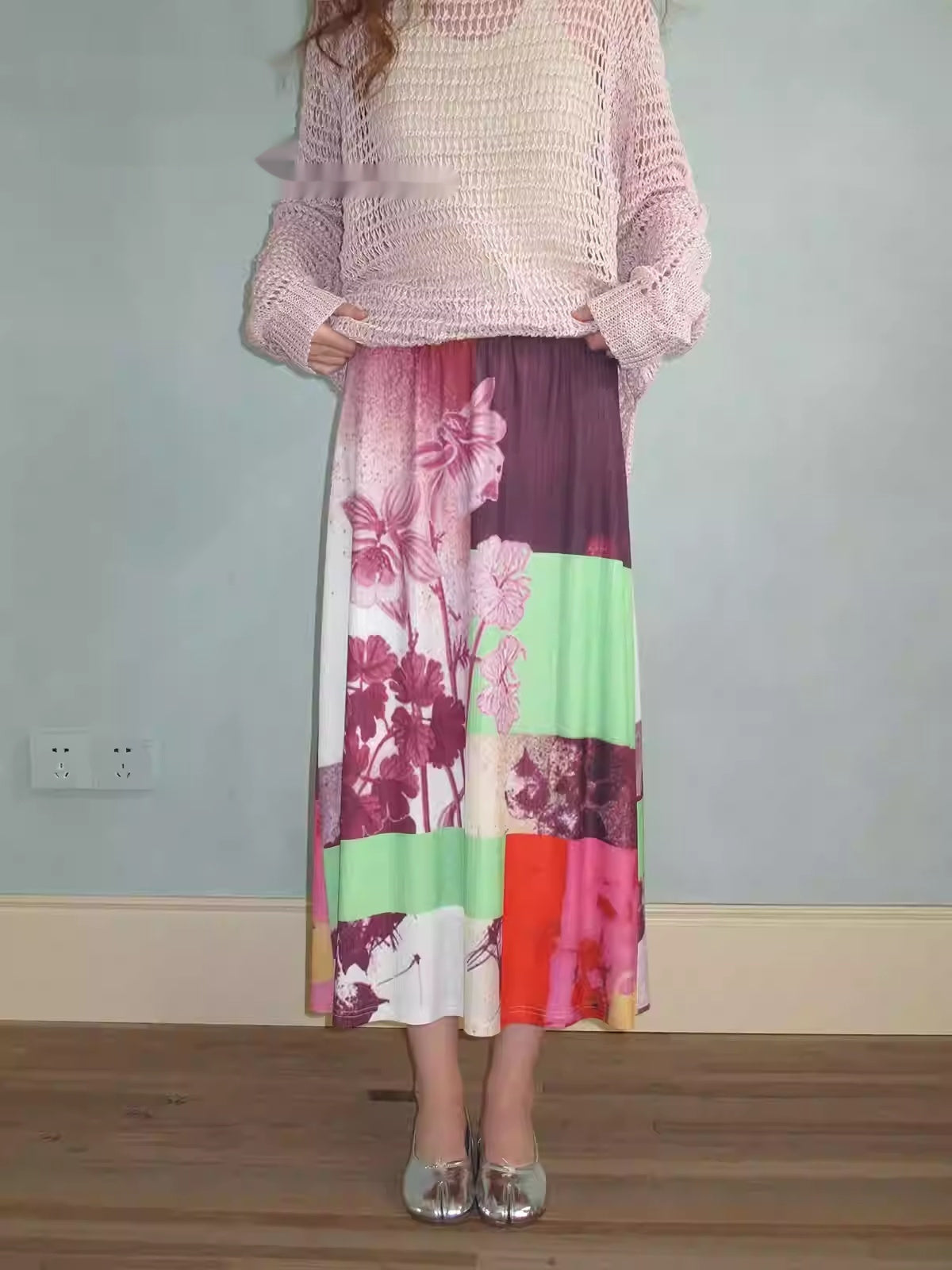 Bonfire Manor Loose Effortless Retro Print Stretch Knit Midi Skirt