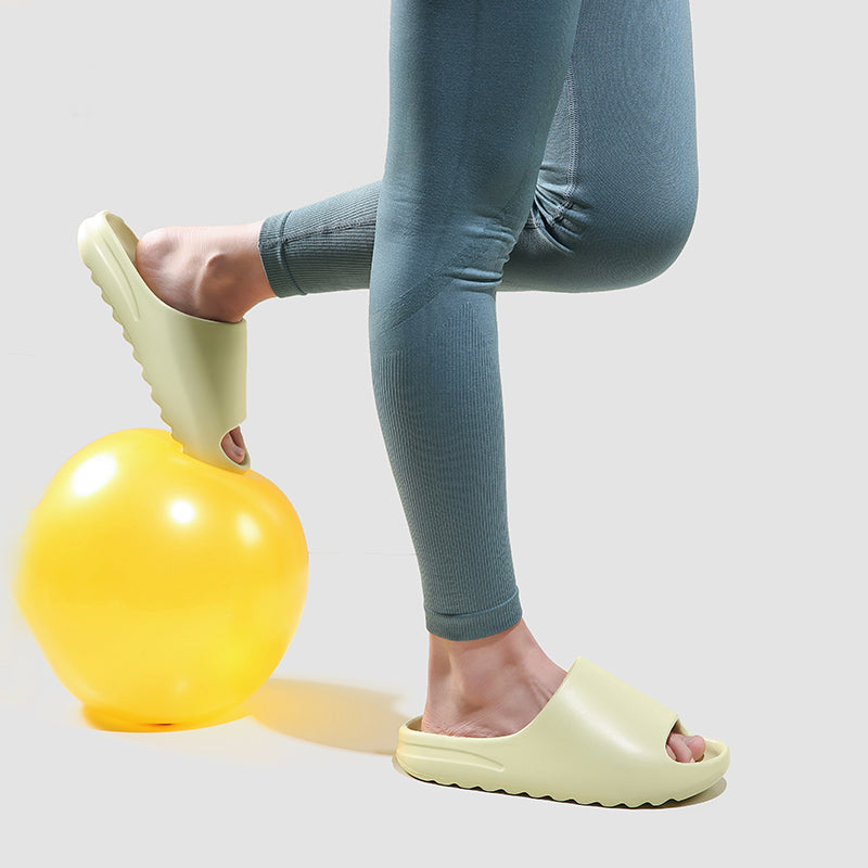 Women's Thick Sole Heightened Solid Color Slippers