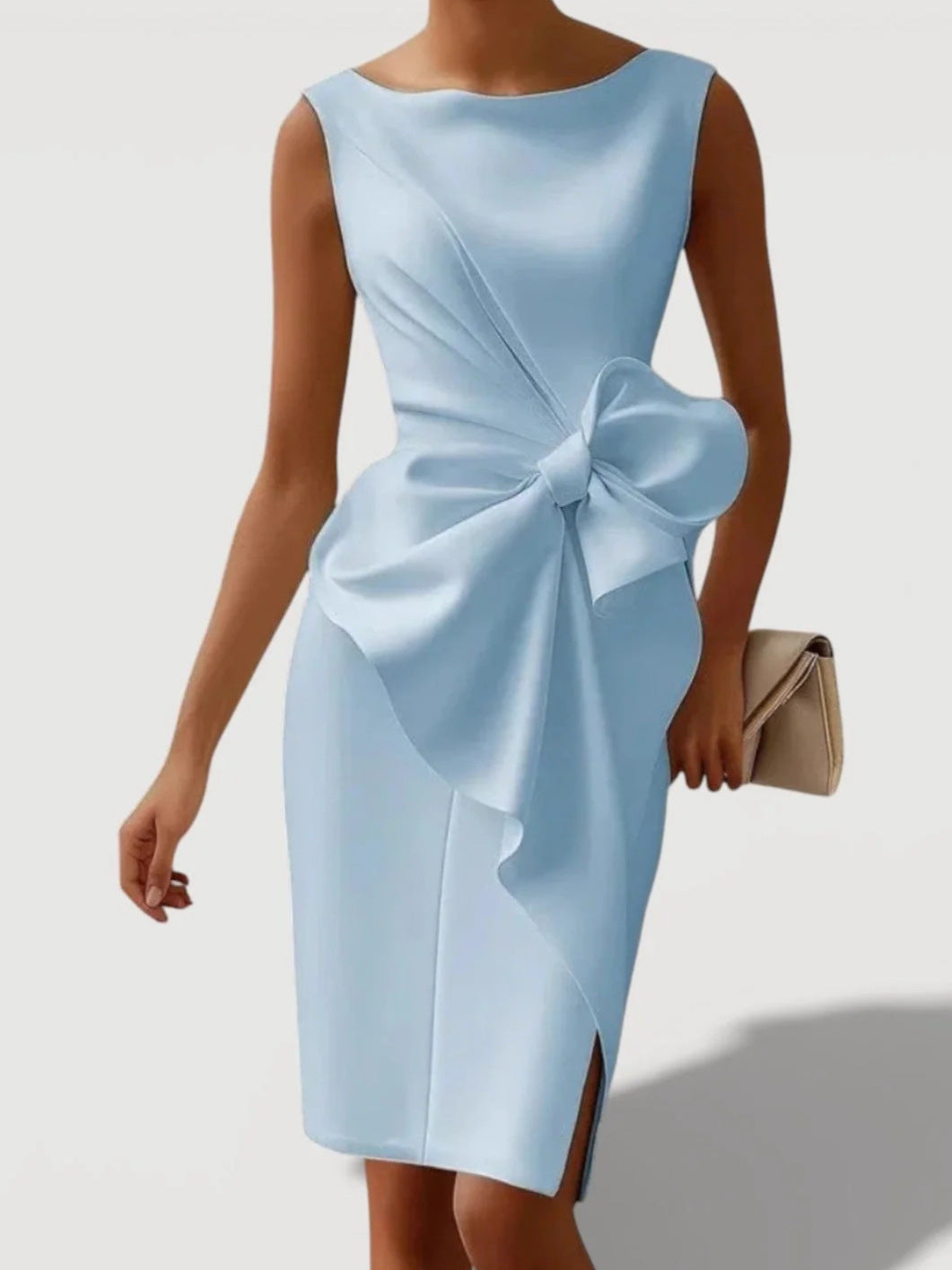 Mid-length Fitted Dress With A Cinched Waist And Bow Detail