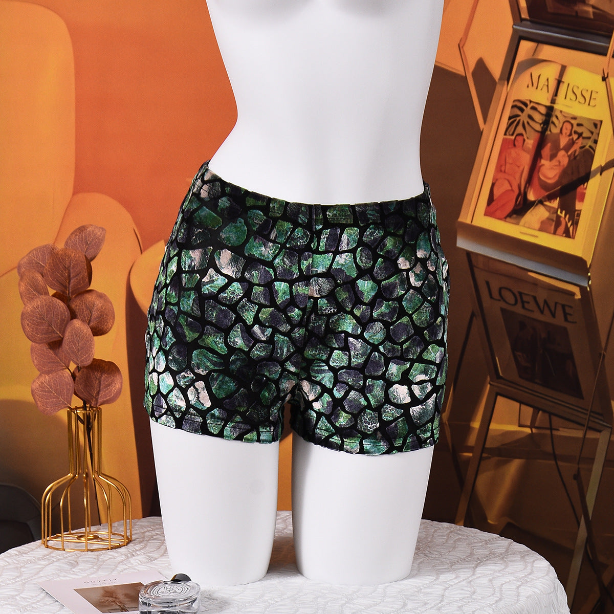 Elegant Slimming Statement Print Color Block Sizzling Hot Shorts For Women