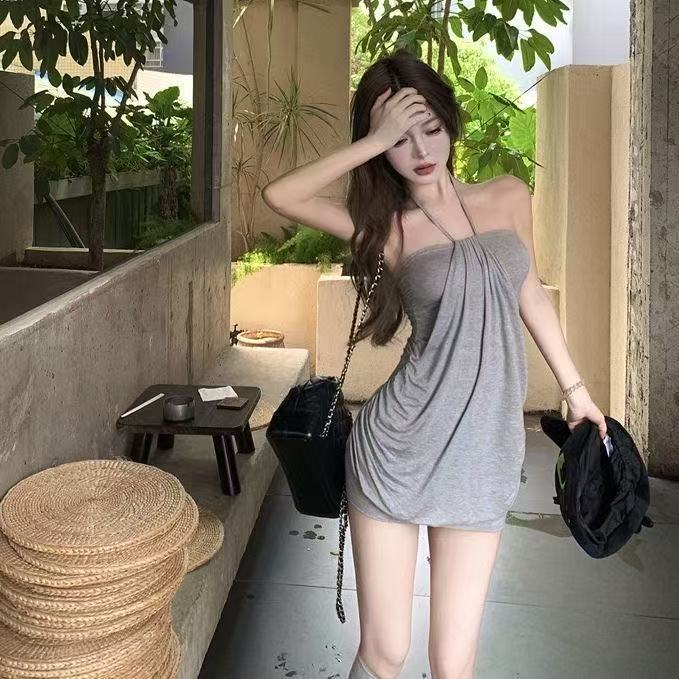 Girl-group-style Backless Halter Tube Dress