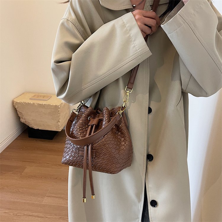 Women's Versatile Chain Cross Body Bucket Bag