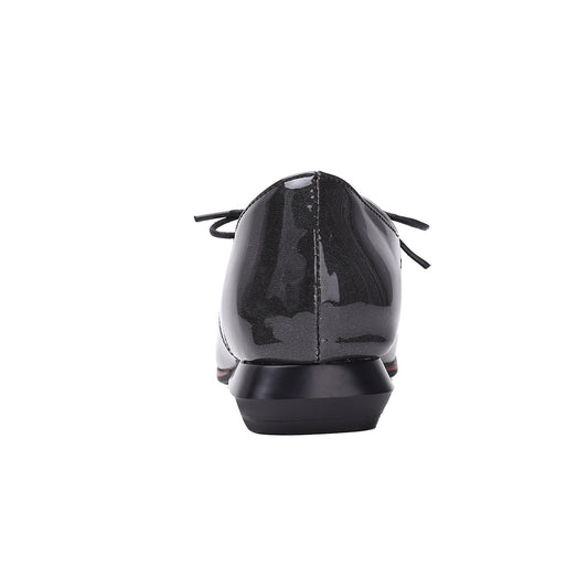 Single low heel women's shoes