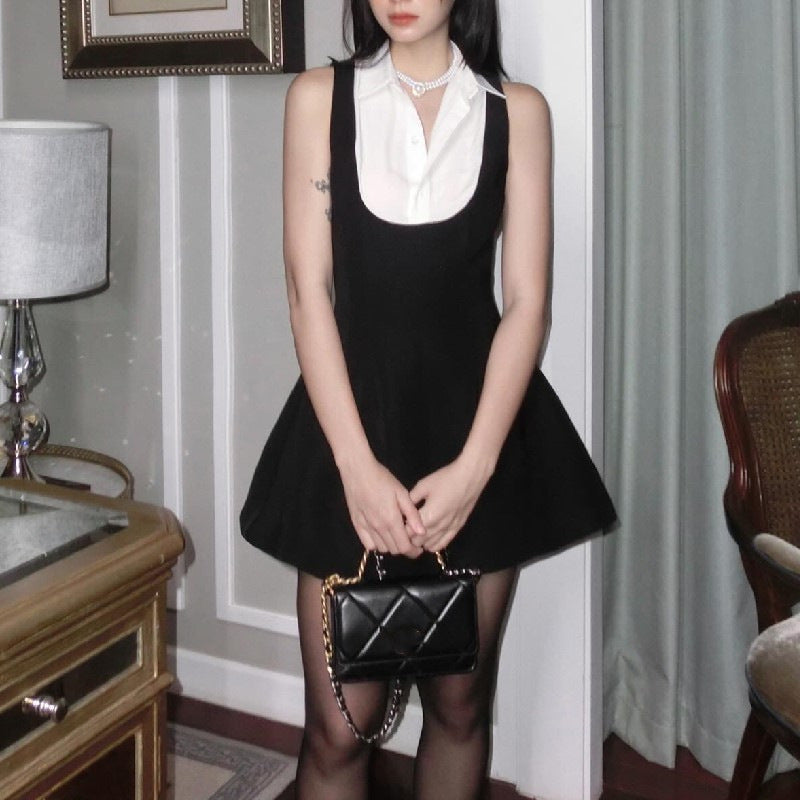 Contrast-color Form-fitting Sleeveless Dress