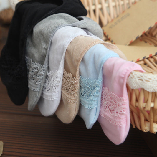 Women's Fashionable Shallow Invisible Lace Boat Socks