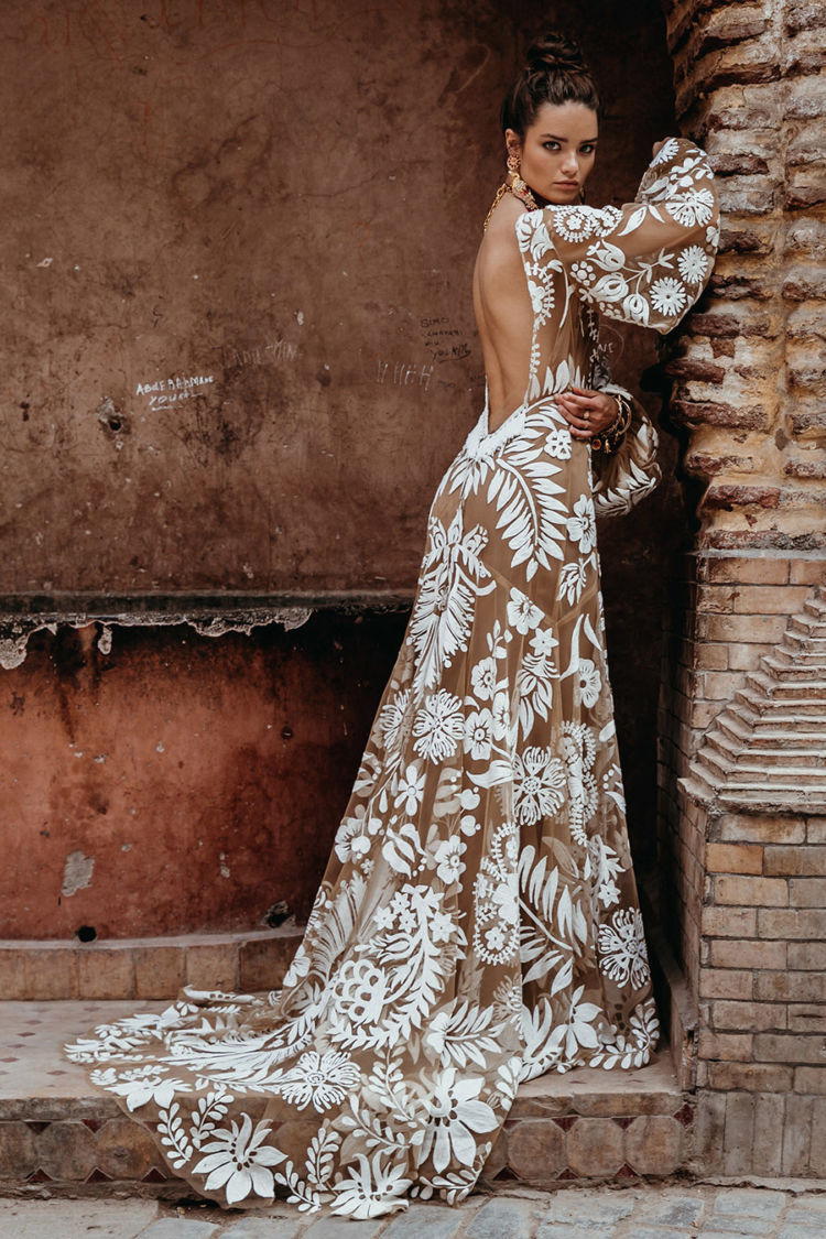 Mesh Embroidered Puff Sleeve Backless Dress Gown New Style