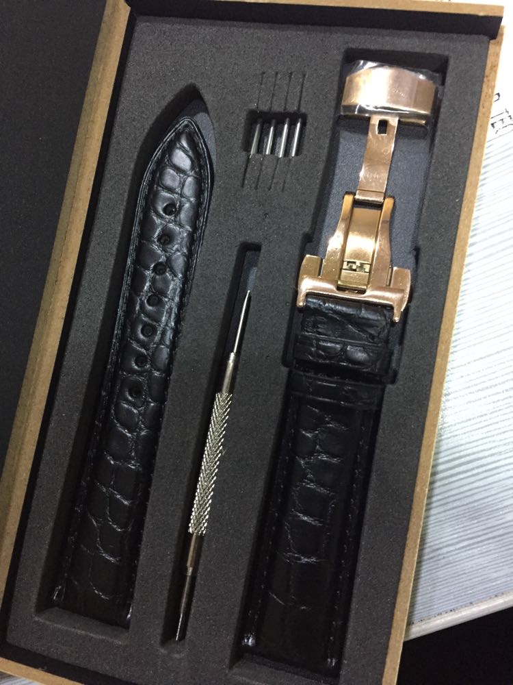 Leather watch strap