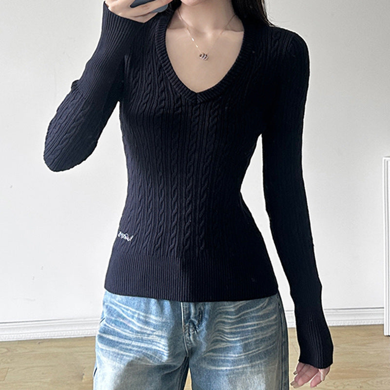 Women's Contrast Color Twist Long-sleeved Sweater