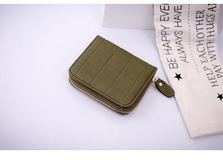 Lingge embossed coin purse