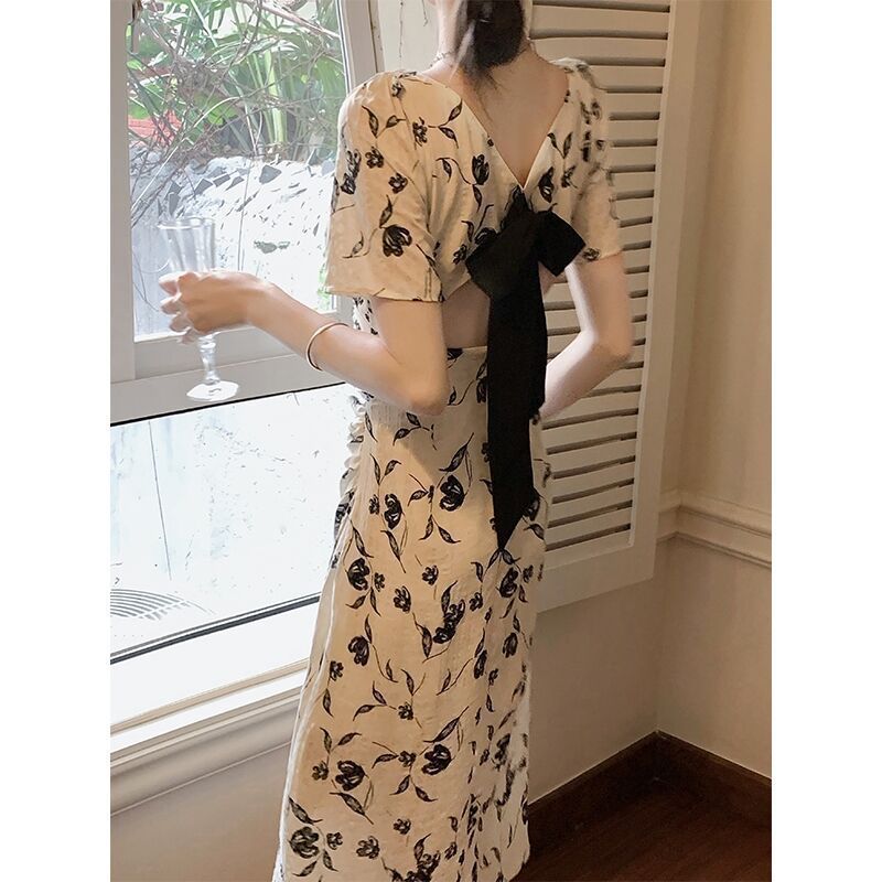 Slim And Elongated Dress For Women