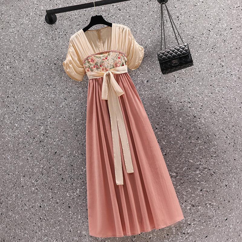 Forbedret element Ny Hanfu med blomsterprint i traditionel kinesisk stil