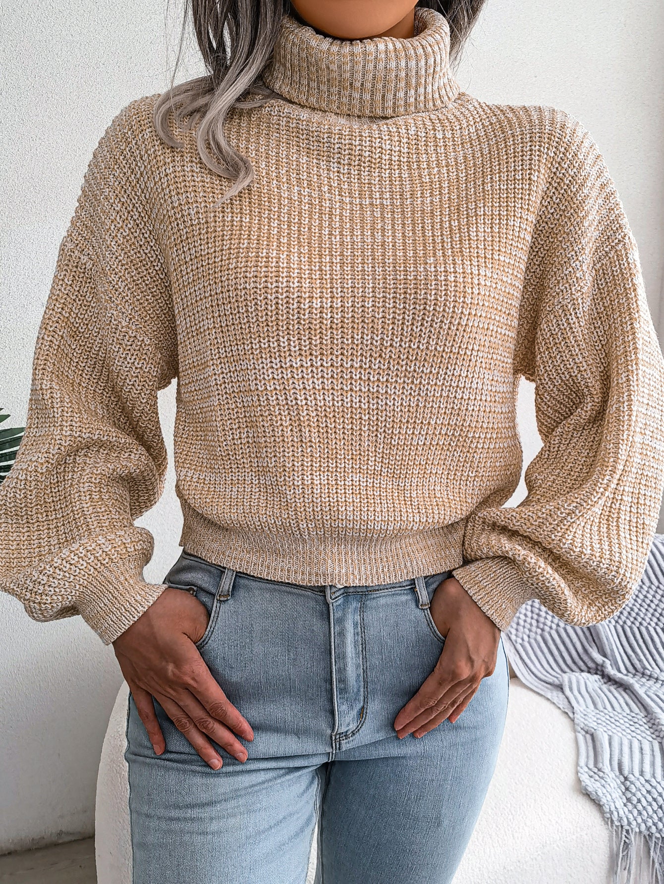 Women Mixed Color Lantern Sleeve Turtleneck Knit Sweater