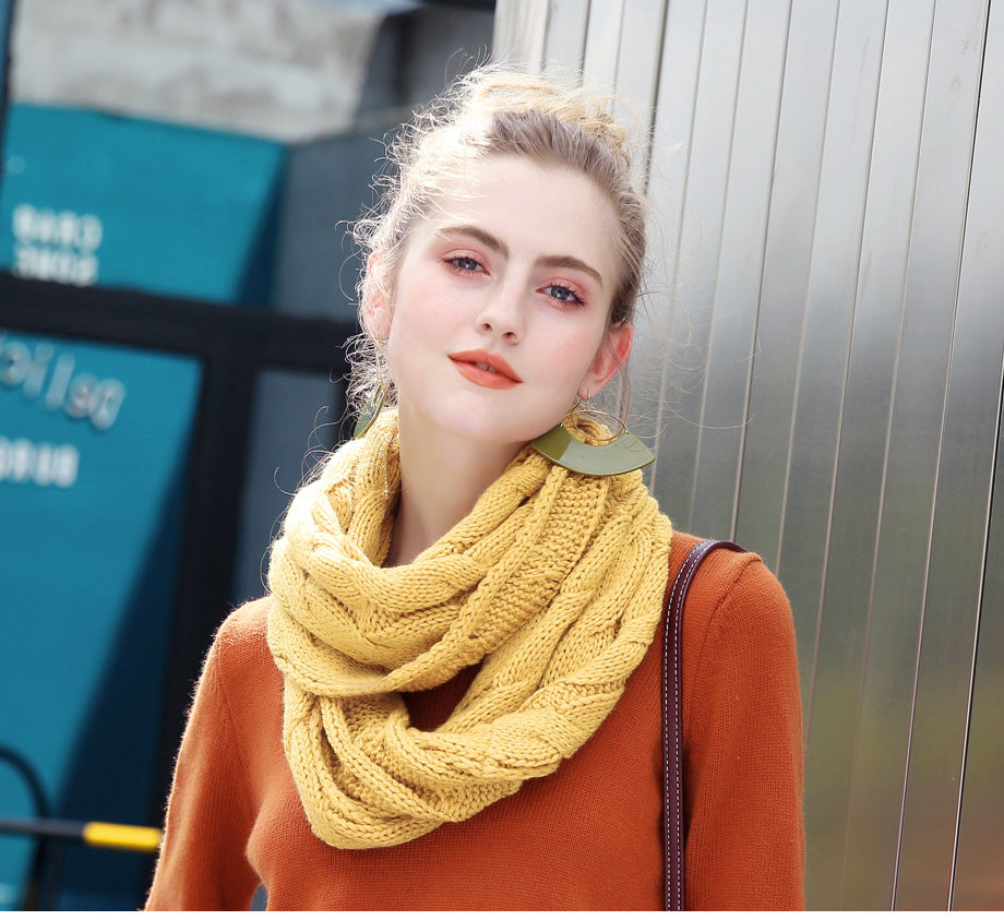 Women's knit collar