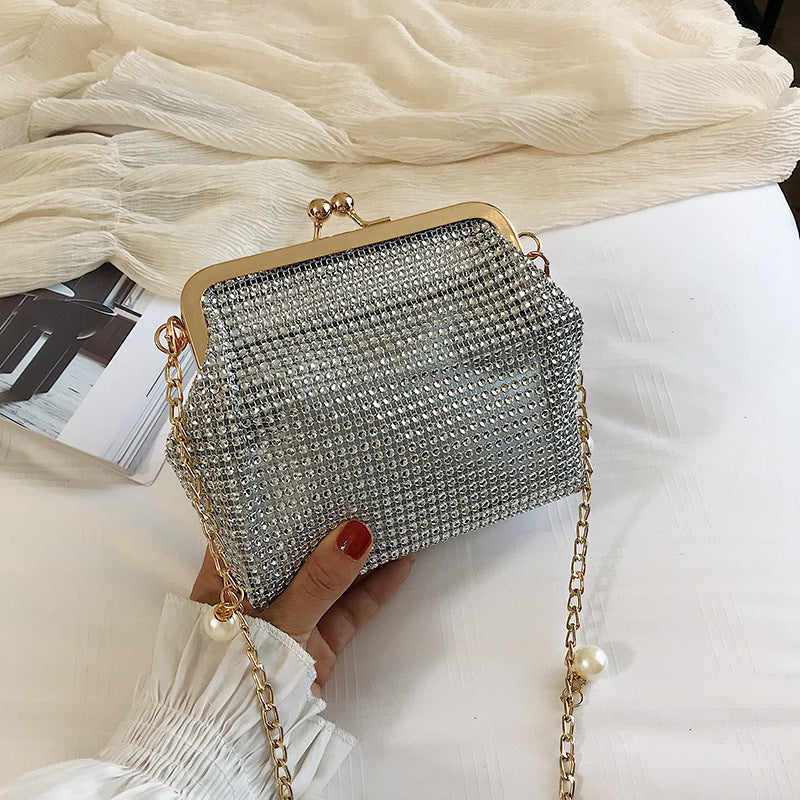 Water drill clip chain versatile shoulder bag