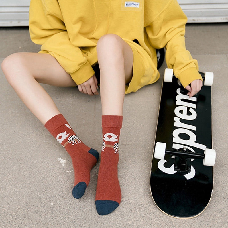 Literary Retro Men's And Women's Cotton Socks