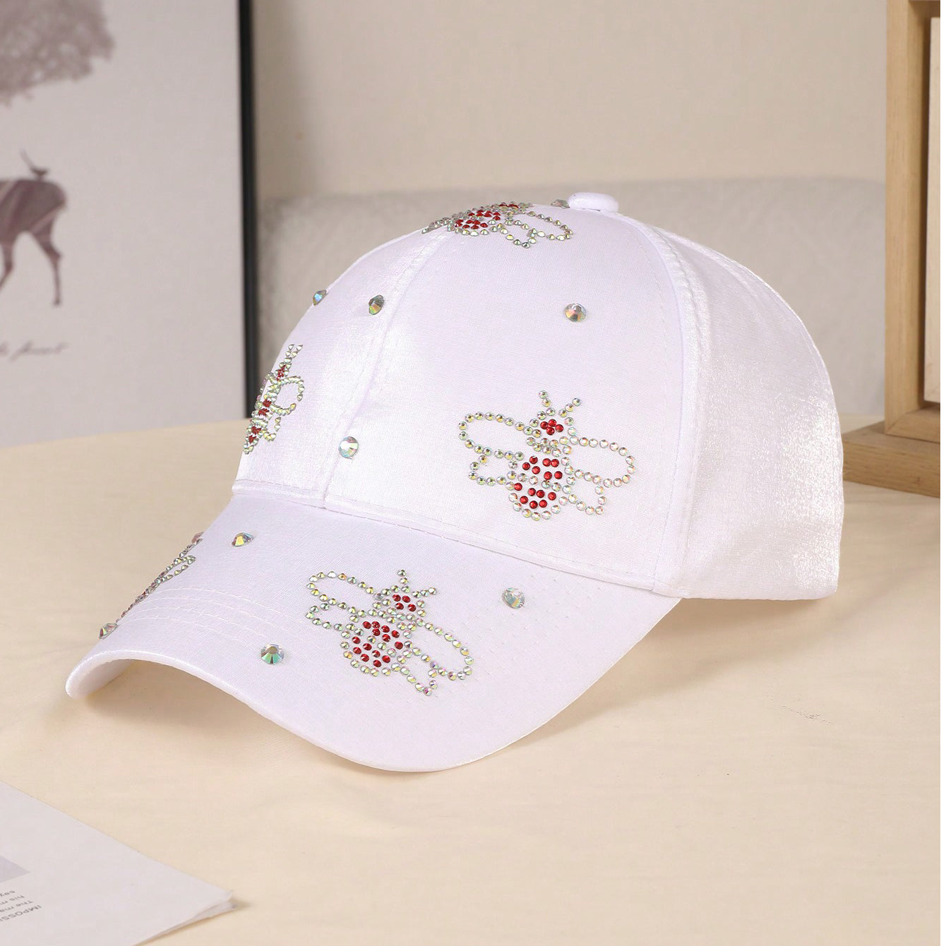 Women's Solid-color Beaded Bee Velvet Soft Sun-protective Trendy Baseball Cap, Suitable For Summer Outings And Shopping.