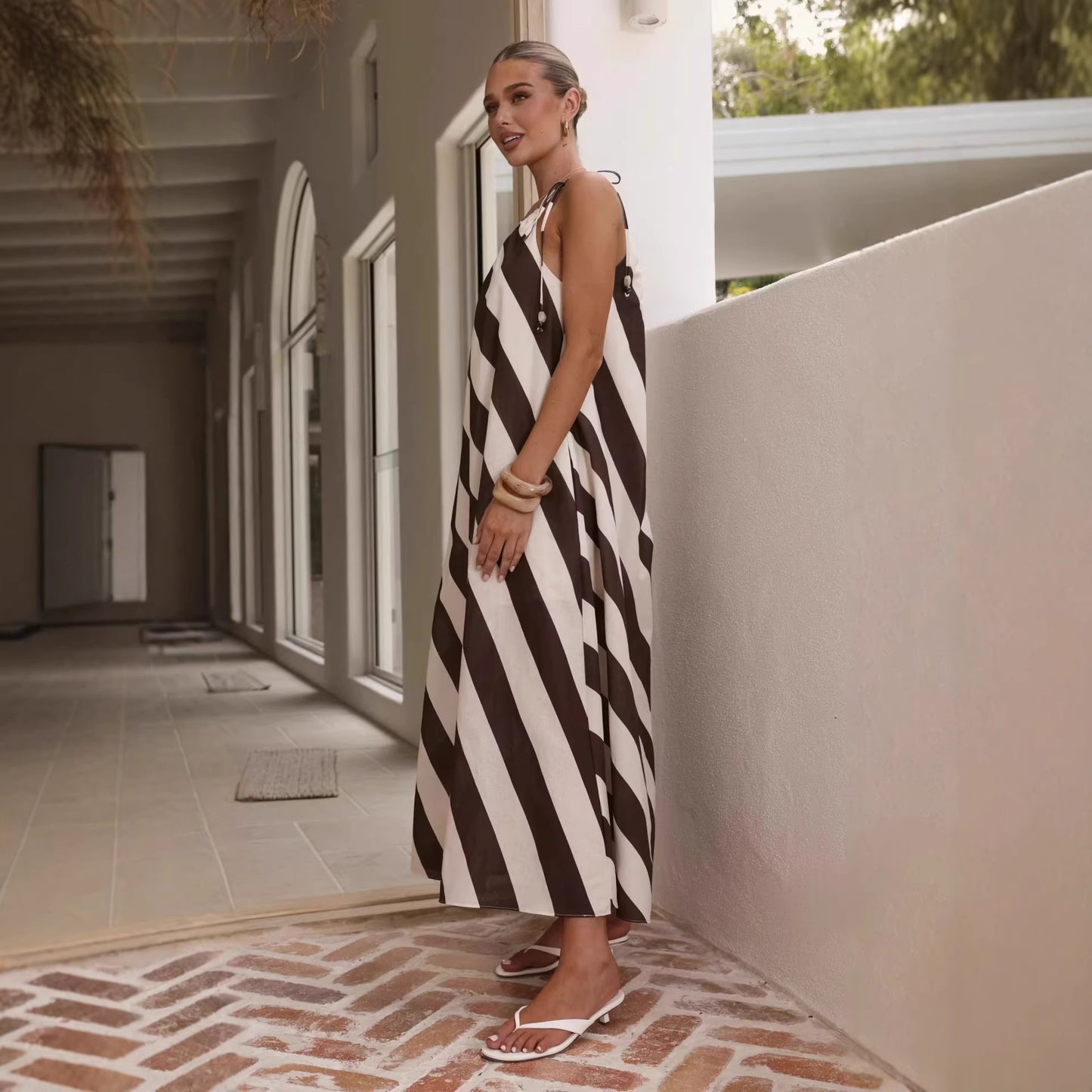 Sommer stribet print off-shoulder snørekjole løs ferie maxi kjole