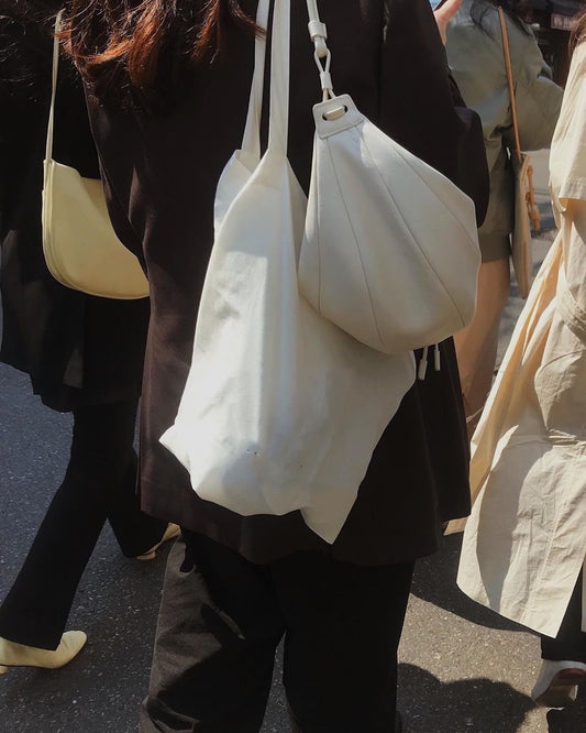 Casual Crescent Shaped Dumpling Bag Soft Skin One Shoulder