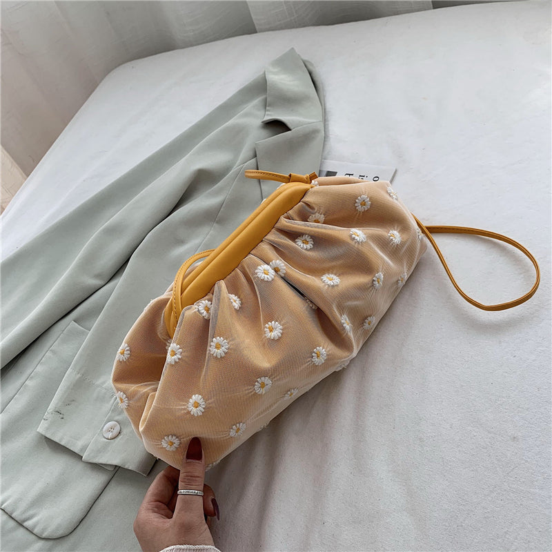 Daisy mesh cloud bag