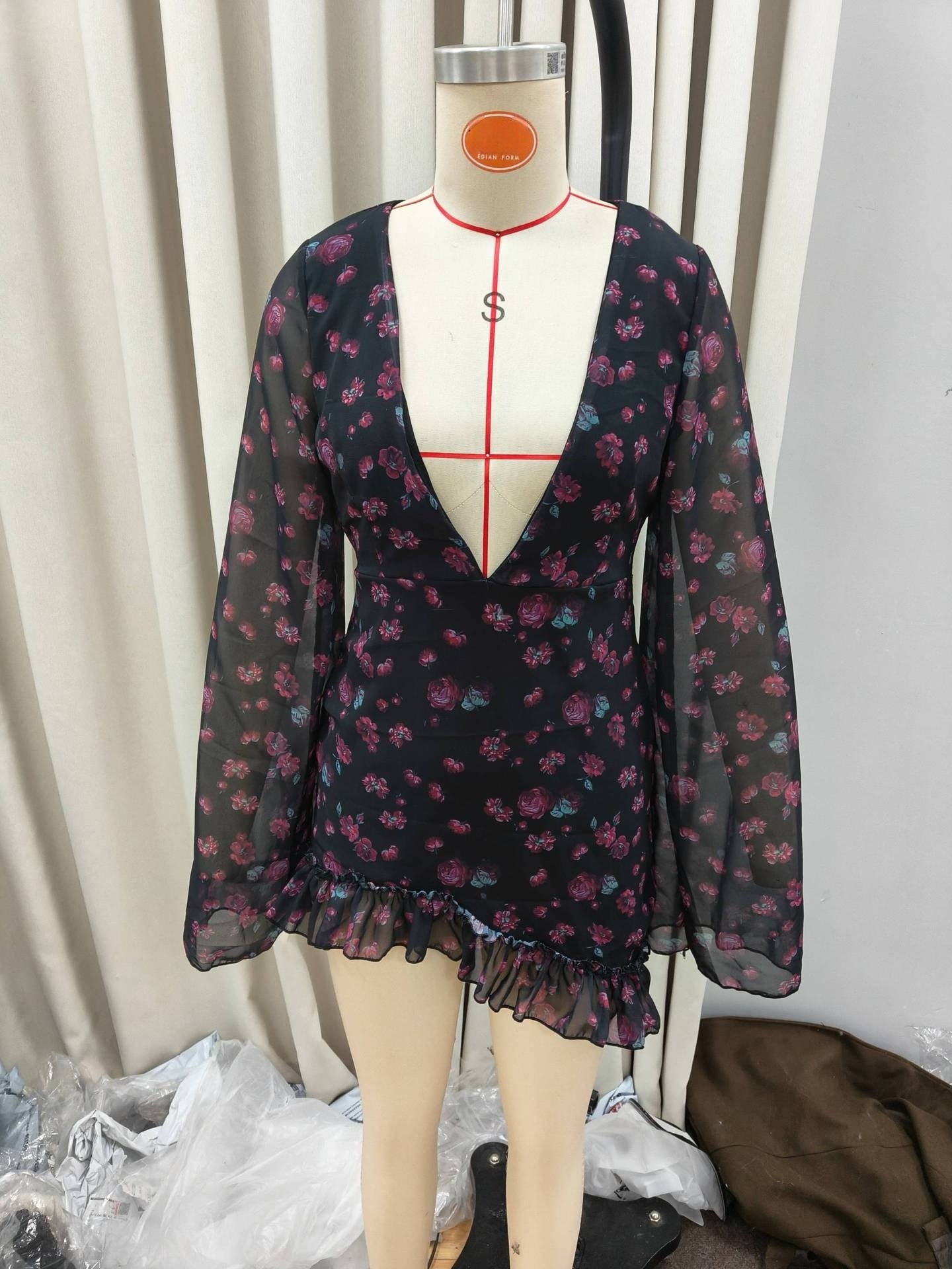 Stylish Printed Deep-V-neck Dress With An Elegant Sophisticated Vibe