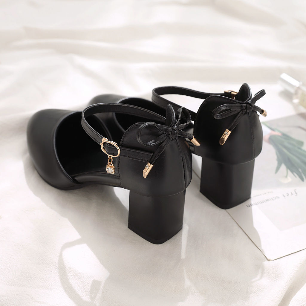 Women's Closed Toe Chunky Heel High Heels