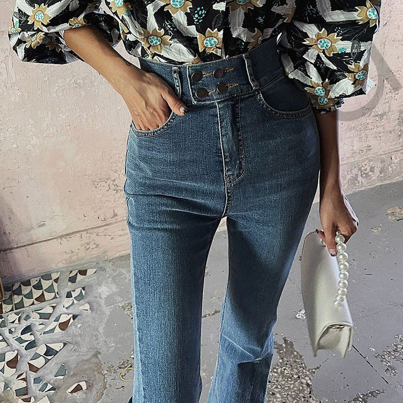 Højtaljede, kropsnære jeans med stretch, syninger og let svaj