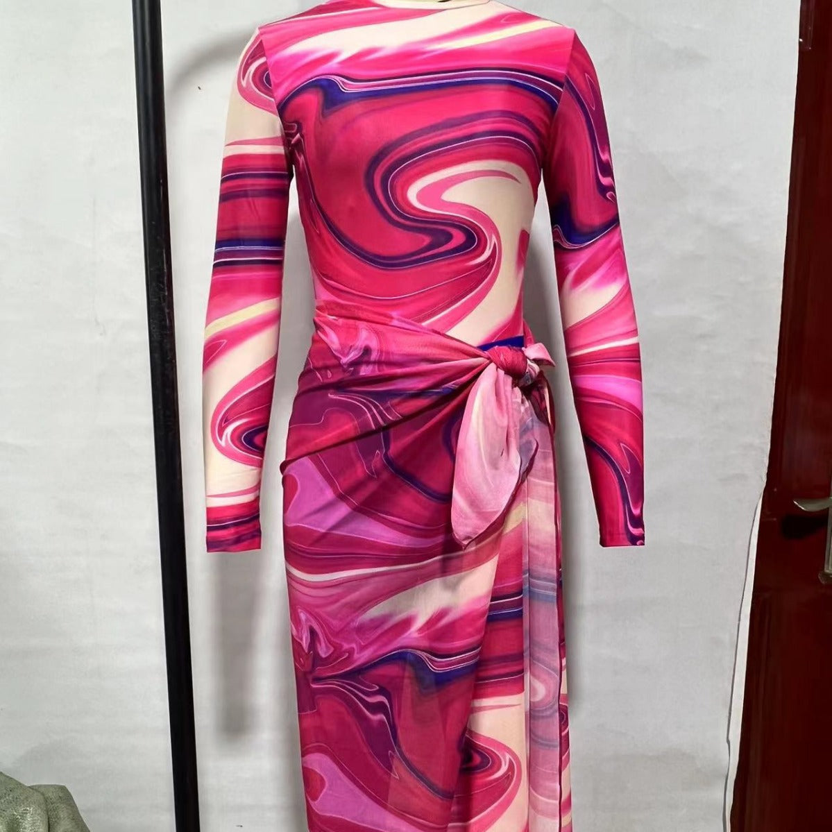 Womens Long-sleeve, Modest, Long-length Printed Vacation Beach Swimsuit