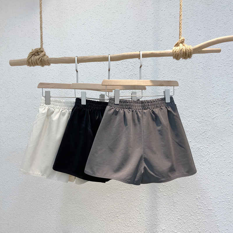High waisted and slim leather shorts