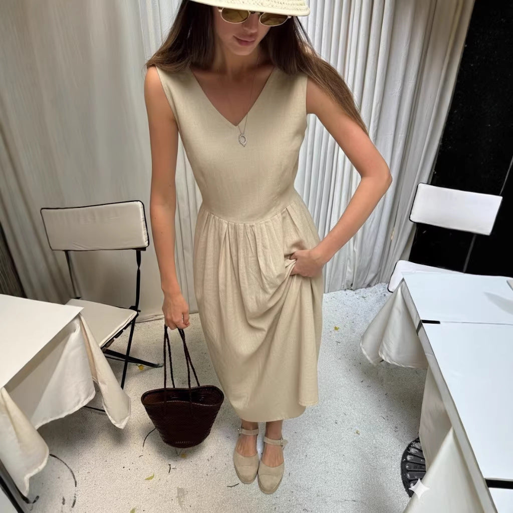 V-neck Waist-cinching Figure-flattering Dress