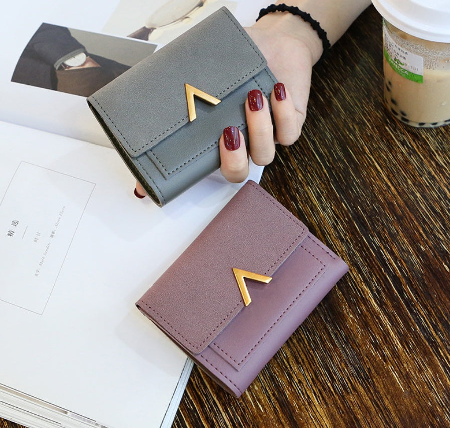 Retro short wallet