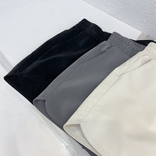 High waisted and slim leather shorts